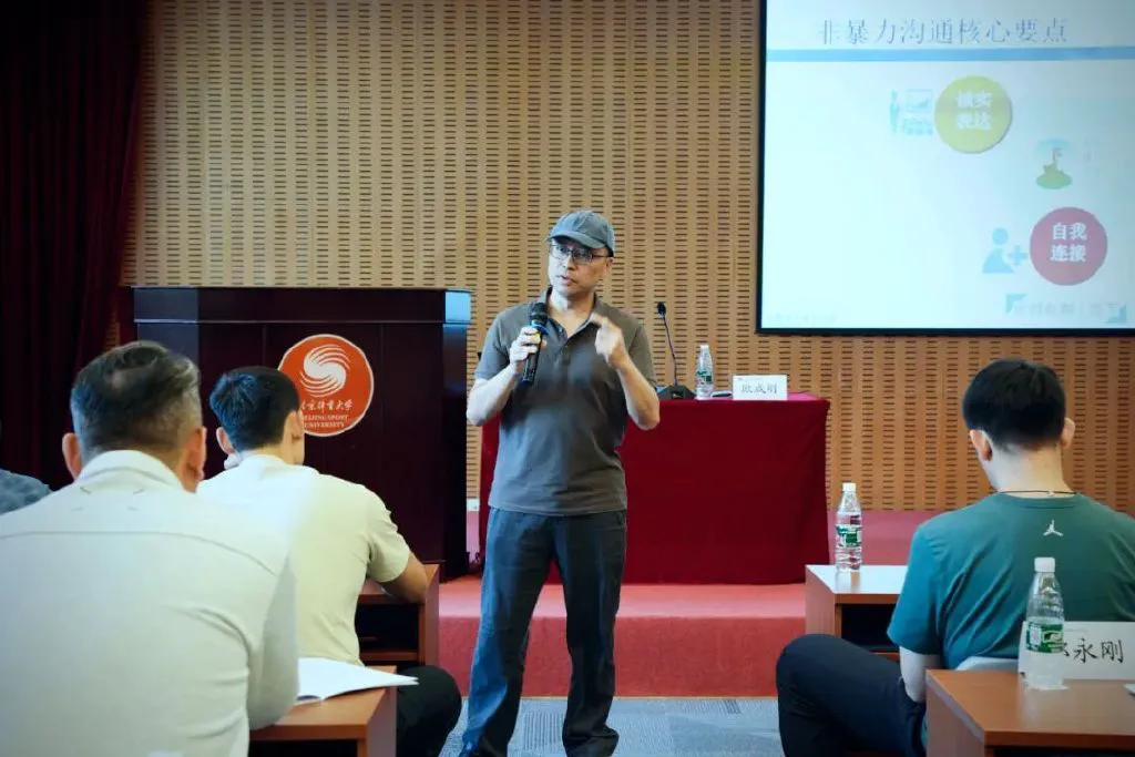 职业球员如何通过联赛提升竞技水平_0